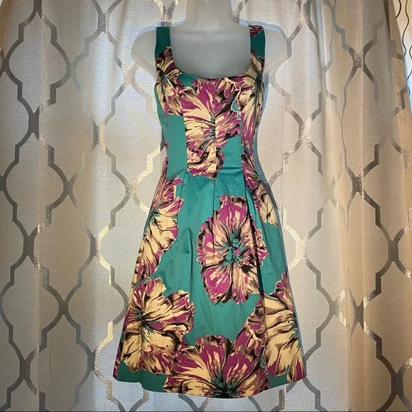 Nine West Beautiful Floral botanical dress Size 2 - Picture 8 of 8